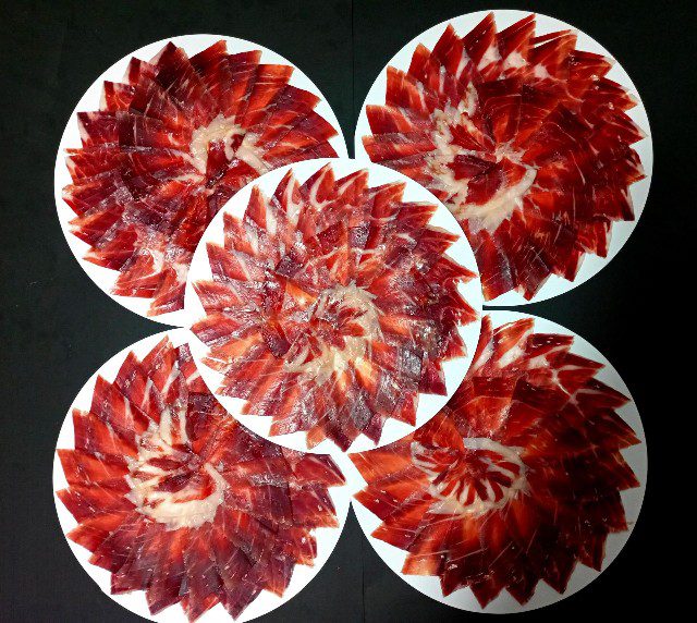 Suscripción de loncheados mensual — jamón ibérico recién cortado a cuchillo por David González